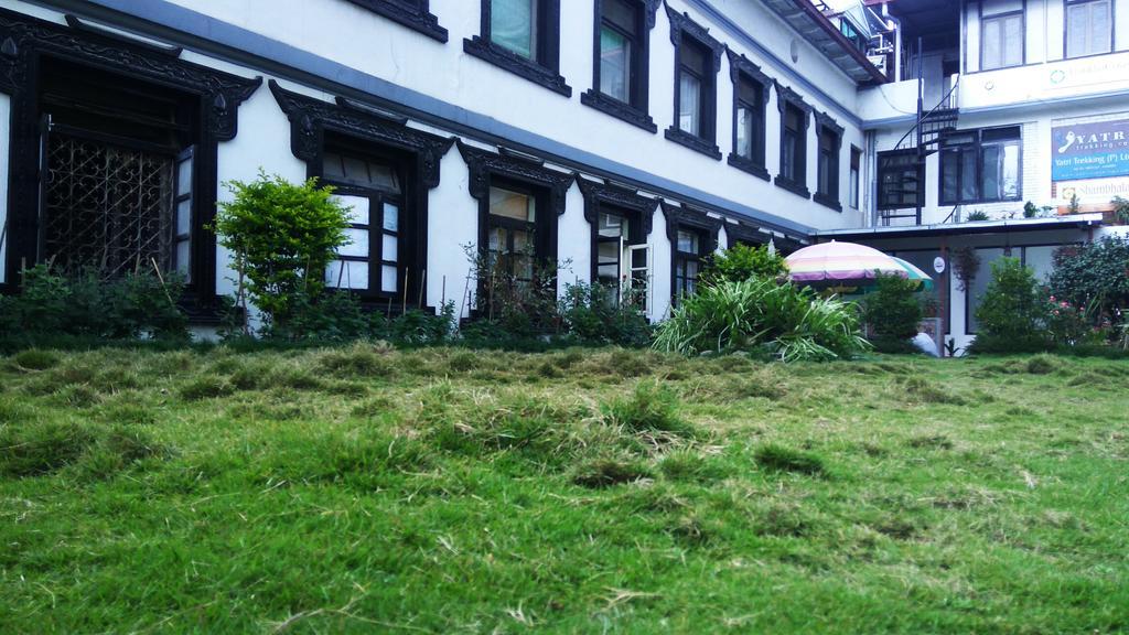 Hotel Heranya Катманду Екстериор снимка