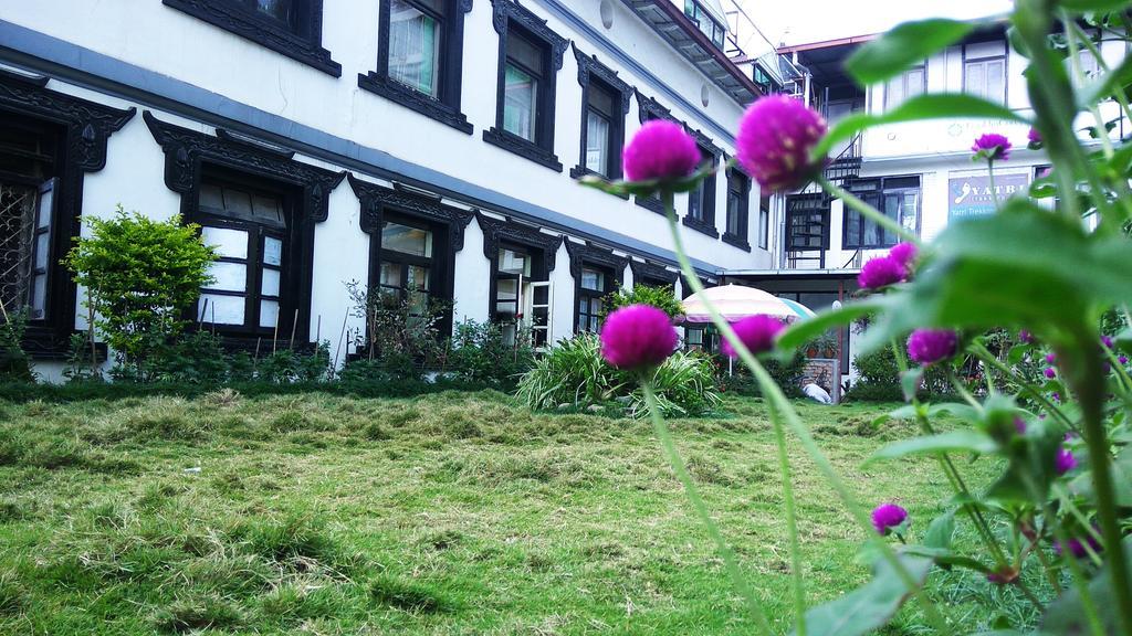 Hotel Heranya Катманду Екстериор снимка