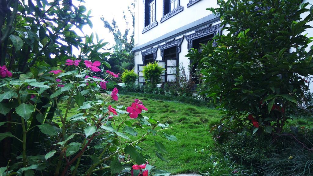 Hotel Heranya Катманду Екстериор снимка