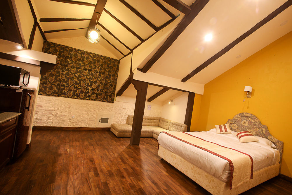 Hotel Heranya Катманду Екстериор снимка