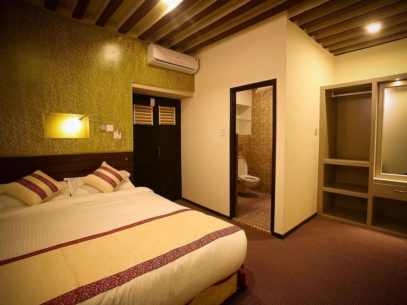 Hotel Heranya Катманду Екстериор снимка