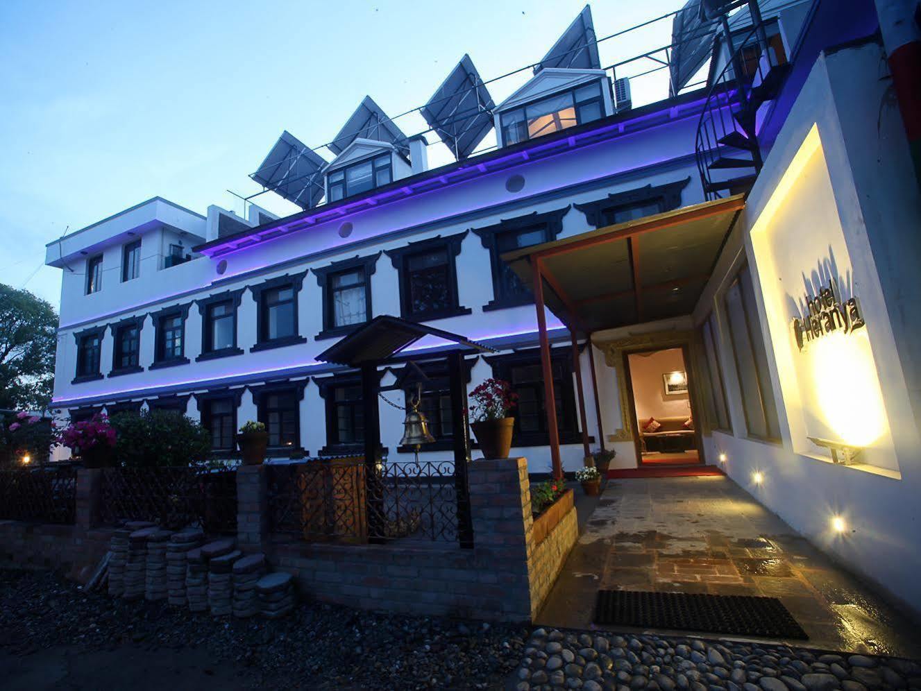 Hotel Heranya Катманду Екстериор снимка